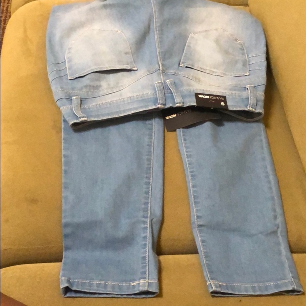 High Rise Jeans - Picture 5 of 6